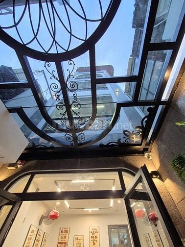 Bán CHDV cao cấp Lê Thánh Tôn , p Bến Thành , Q1. GIÁ 15 TỶ 800