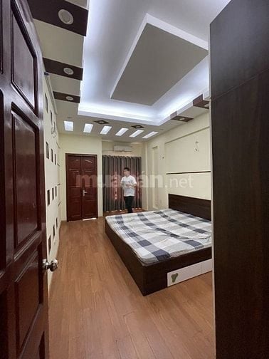 Cho thuê nhà cực đẹp Nguyễn Khang: 55m2, 4 tầng, full nội thất, 20tr