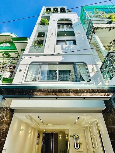 Đi nước ngoài định cư bán gấp nhà ở đường Ký Hoà, phường 11, quận 5, g