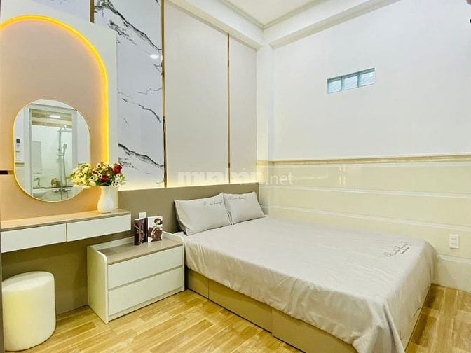 Đi nước ngoài định cư bán gấp nhà ở đường Tuệ Tĩnh, phường 11, quận 11