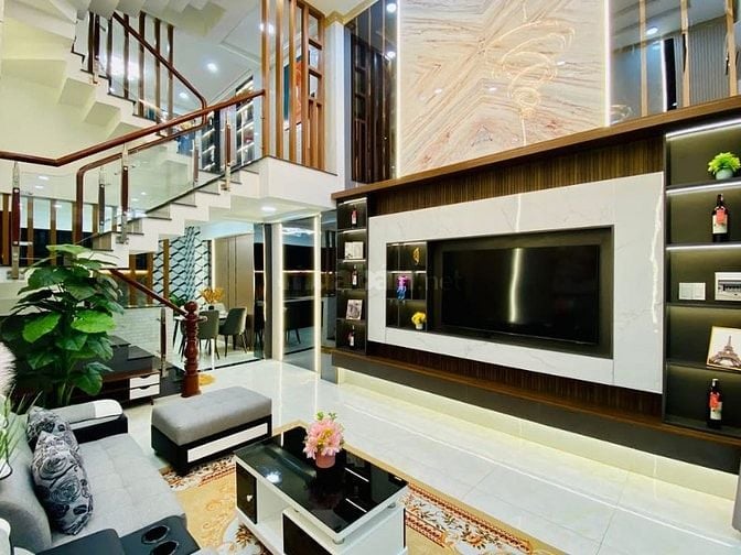 Đi nước ngoài định cư bán gấp nhà ở đường Tuệ Tĩnh, phường 11, quận 11