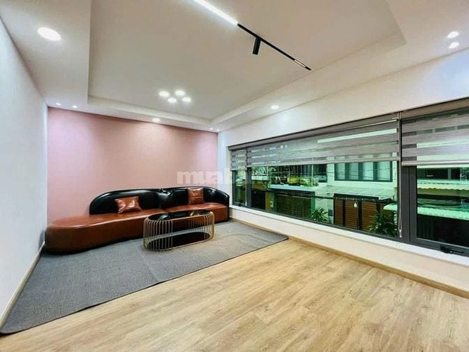 Bán gấp nhà ở đường Cao Đạt, phường 1, quận 5, giá 2 tỷ 350 triệu 