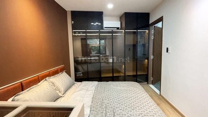 Bán gấp nhà ở đường Cao Đạt, phường 1, quận 5, giá 2 tỷ 350 triệu 