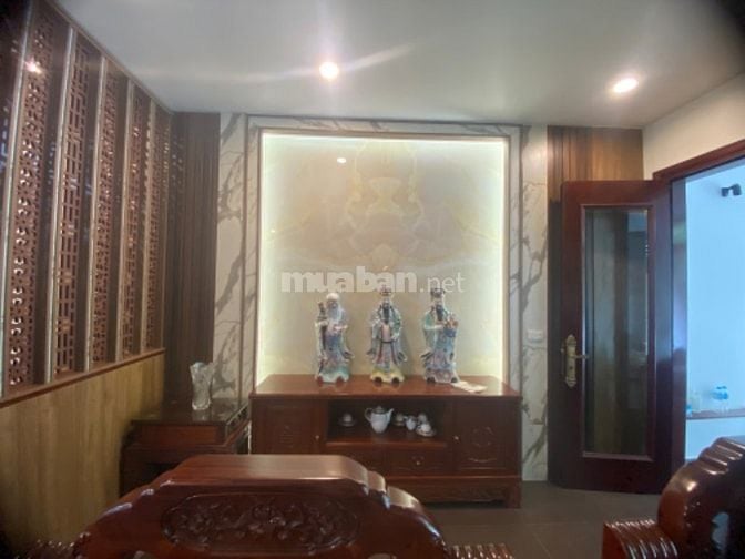 Chính Chủ Bán Nhà Ngõ 105 Lạc Long Quân - 5 Tầng MT5,4m 33.5 Tỷ TL