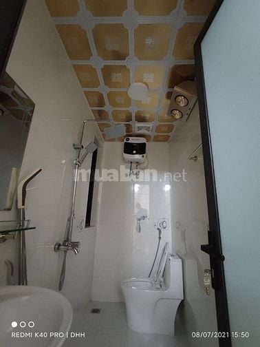 Phòng studio 23m2,Tầng 3,03 cửa sổ.Thang máy.