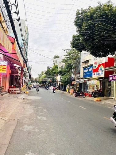 Bán nhà mặt tiền Văn Cao, quận Tân Phú dt 5,4x15m 2 lầu giá 14,5 tỷ