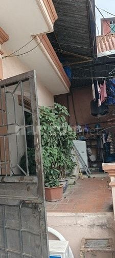 Cho thuê dài hạn nhà ở 3 tầng cũ 6 phòng: khách, bếp, 3phòng ngủ, 3 vs