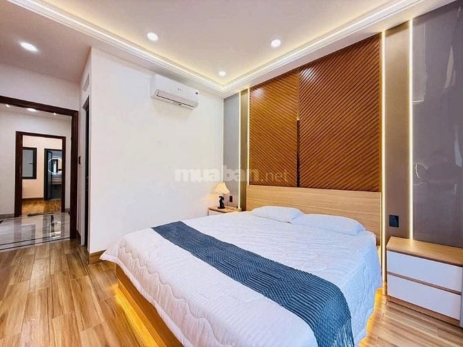 BÁN NHÀ SÁT MẶT TIỀN PHẠM VĂN HAI, TÂN BÌNH HẺM XE HƠI, ĐANG CHO THUÊ