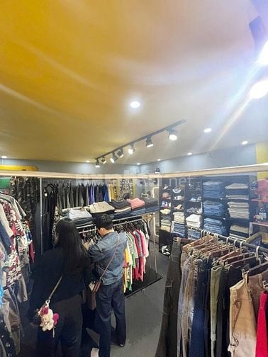 Sang nhượng cửa hàng tại vị trí đắc địa quận Hoàn Kiếm