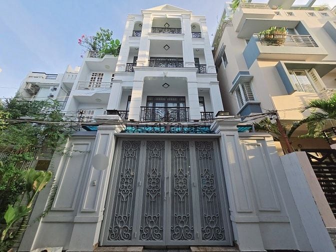 🏡 BÁN NHÀ MỚI ĐẸP – HẺM LỚN GẦN MẶT TIỀN ĐƯỜNG HUỲNH TẤN PHÁT, QUẬN 7