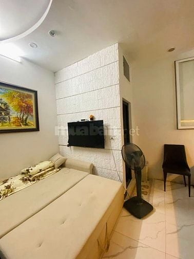 Bán gấp nhà phố Yên Hoà, 30m ra MP 60m2, 5 tầng, MT 4.5m, giá 12,9 tỷ