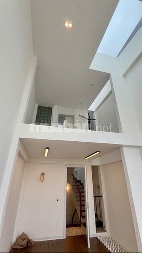 BÁN NHÀ 6 TẦNG THẠCH BÀN – HÀNG XÓM AEON MALL – VỊ TRÍ ĐẮC ĐỊA, ĐẦY ĐỦ
