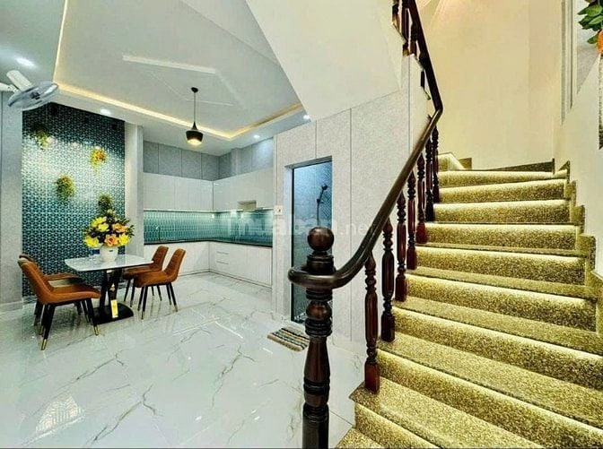 Nhà 43m2 Lam Sơn, Tân Bình gần sân bay Tân Sơn Nhất. Xây 1 trệt 3 