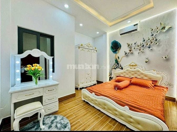 Nhà 43m2 Lam Sơn, Tân Bình gần sân bay Tân Sơn Nhất. Xây 1 trệt 3 