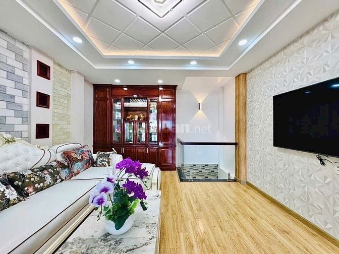Nhà 78m² Cộng Hòa xây 1 trệt 3 lầu. Gần Sân bay giá 3 tỷ 550,hẻm 5m