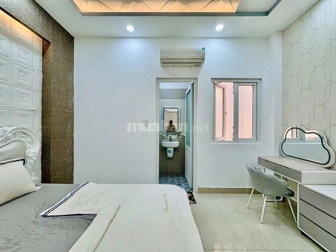 Nhà 78m² Cộng Hòa xây 1 trệt 3 lầu. Gần Sân bay giá 3 tỷ 550,hẻm 5m