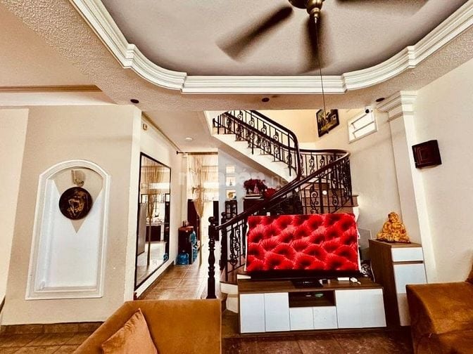[ 3Tỷ550 ] Nhà Lê Văn Sỹ, Q.3 giá 3Tỷ550 hẻm 6m đang cho thuê 15tr 