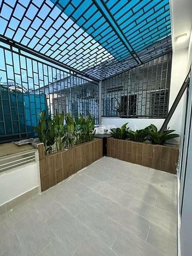 Đi nước ngoài định cư bán gấp nhà ở đường Trần Văn Khánh, phường Tân T