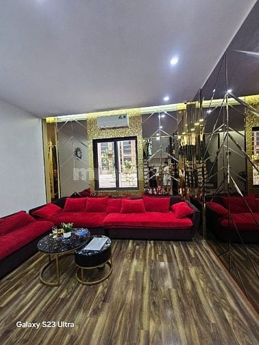 Gia đình cần bán nhà 99 Nguyễn Chí Thanh 40m2 x 6 t mới đẹp 17 tỷ