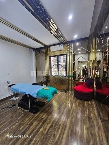 Gia đình cần bán nhà 99 Nguyễn Chí Thanh 40m2 x 6 t mới đẹp 17 tỷ