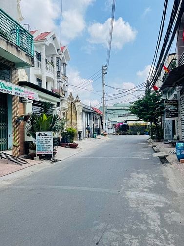 Bán đất Bình Tân - hẻm xe hơi -gần chợ -53m2 - full thổ -Sổ hồng Gốc
