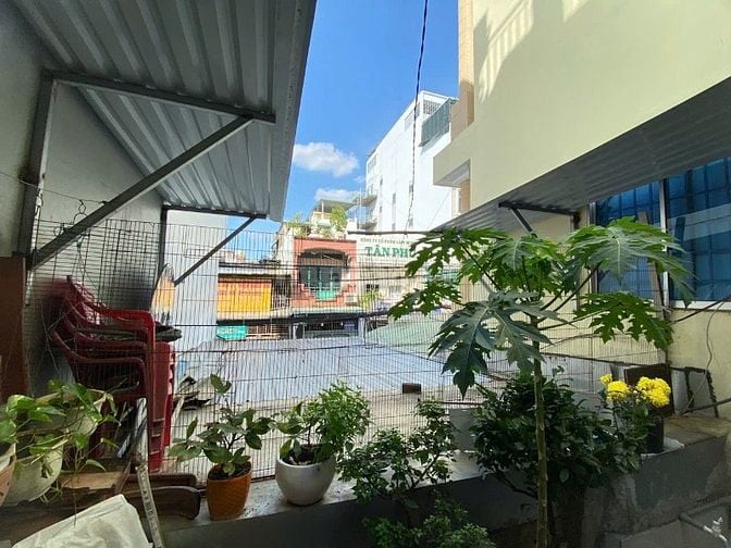 Bán nhà riêng tại Thị trấn Nhà Bè, 8,3 tỷ, 64m2, view đẹp giá cực chất