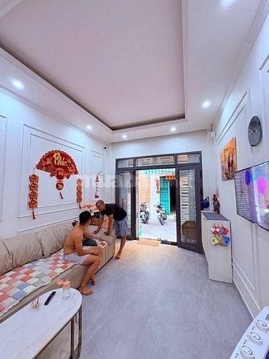 Nhà Trần Quý Q11, 70m², sổ sẵn, hẻm xe hơi 5m, giá chỉ 2,48 tỷ