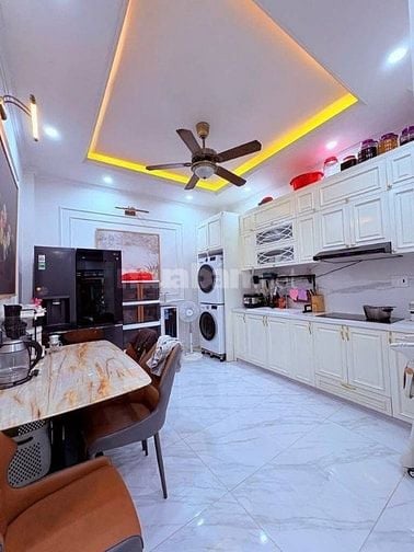 Nhà Trần Quý Q11, 70m², sổ sẵn, hẻm xe hơi 5m, giá chỉ 2,48 tỷ