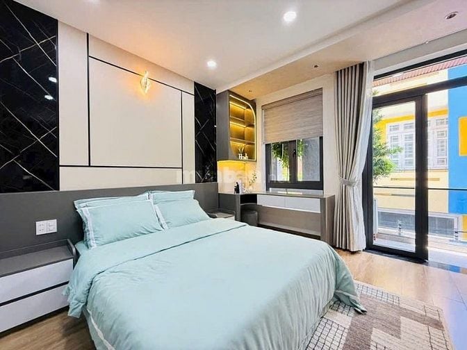 Bán gấp nhà ở đường Lê Tự Tài, phường 4, quận Phú Nhuận, giá 2 tỷ 650 