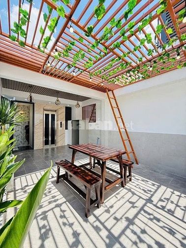 Bán gấp nhà ở đường Lê Tự Tài, phường 4, quận Phú Nhuận, giá 2 tỷ 650 