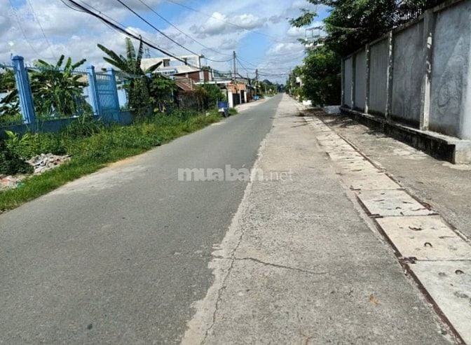 Đất thổ cư, diện tích 240m², giá 2,3 tỷ VND. Ngõ vào rộng 12m, thuận t