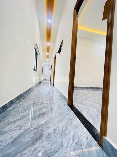 Bán gấp căn nhà nằm ngay thị trấn Củ Chi dt 86m2 SHR. Giá bán 830tr