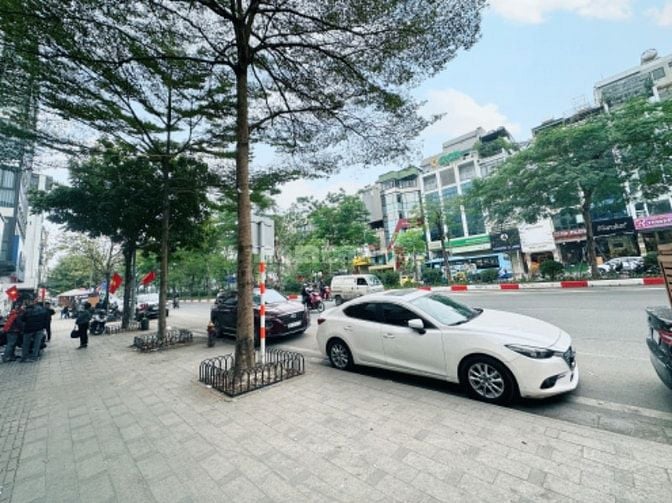 SANG NHƯỢNG QUÁN CAFE MẶT ĐƯỜNG LỚN Ô CHỢ DỪA- RỘNG THOÁNG, 