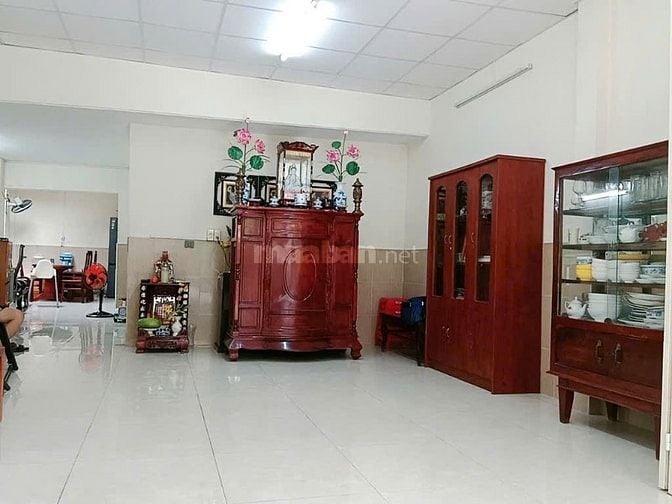 Bán nhà MTKD 111m2 ngang 4m Số 20 sát Dương Quảng Hàm KD đa ngành 9 tỷ