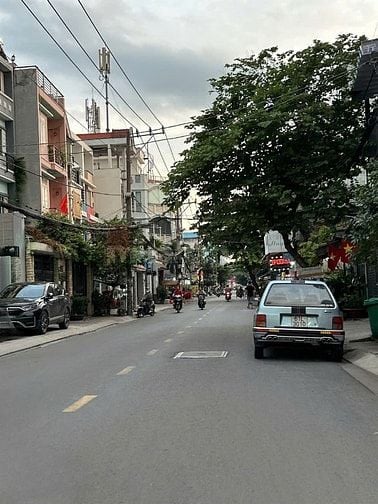 Bán nhà MTKD 111m2 ngang 4m Số 20 sát Dương Quảng Hàm KD đa ngành 9 tỷ