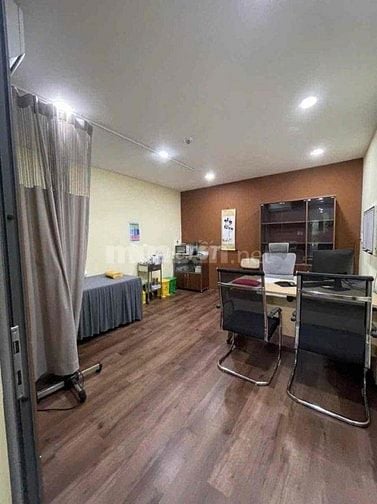 Vị Trí Siêu Đẹp 702/9F Sư Vạn Hạnh, P12, Quận 10, 4x18m 3 Lầu. Hẻm XT