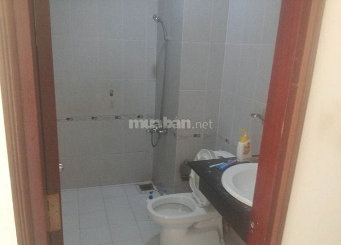 Nhà 38m² Bà Hom xây 1 trệt 2 lầu. Hẻm 6m sổ riêng. Giá chỉ 2 tỷ 150.