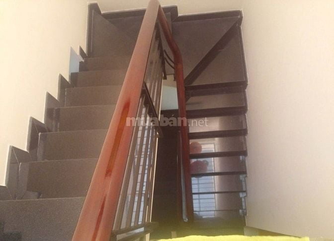 Nhà 38m² Bà Hom xây 1 trệt 2 lầu. Hẻm 6m sổ riêng. Giá chỉ 2 tỷ 150.