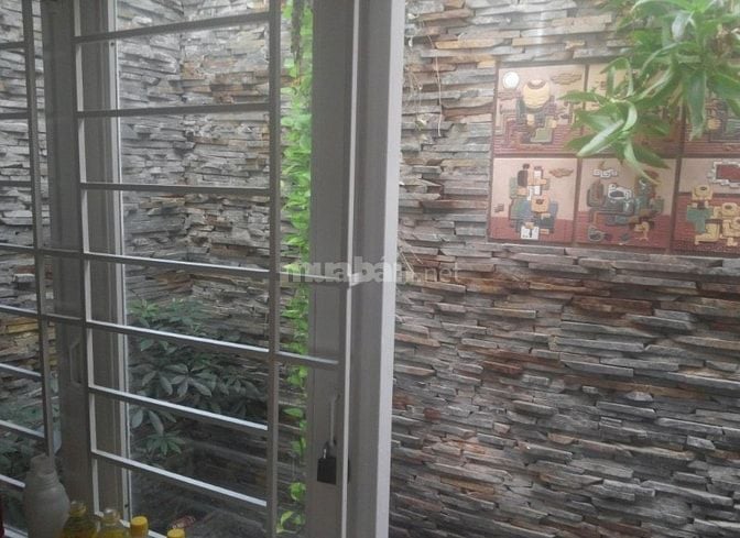 Nhà 38m² Bà Hom xây 1 trệt 2 lầu. Hẻm 6m sổ riêng. Giá chỉ 2 tỷ 150.