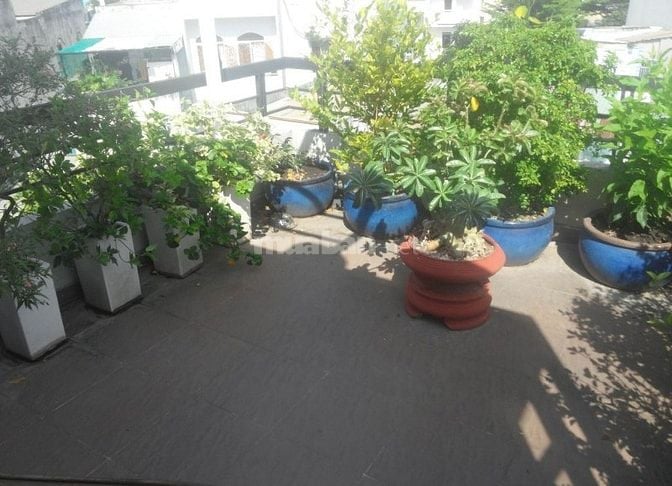 Nhà 38m² Bà Hom xây 1 trệt 2 lầu. Hẻm 6m sổ riêng. Giá chỉ 2 tỷ 150.