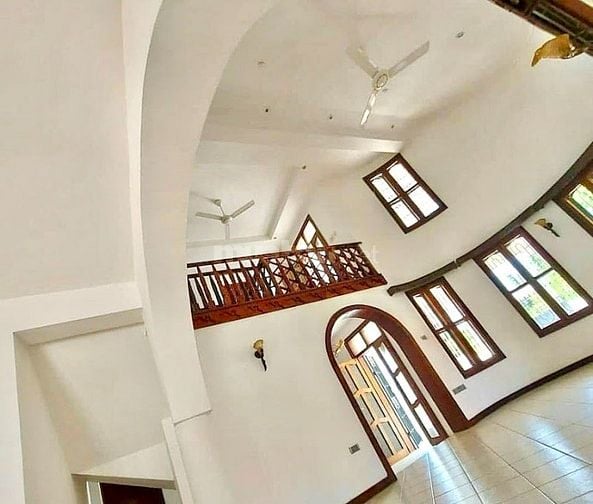 Bán nhà mặt tiền khu Sư Vạn Hạnh 4,6x16m 4 tầng 16,8 tỷ còn thương lượ