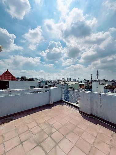 Hiếm! 5 TẦNG NGAY TRỤC LÝ THƯỜNG KIỆT - chỉ 6.x tỷ GIÁP QUẬN 10