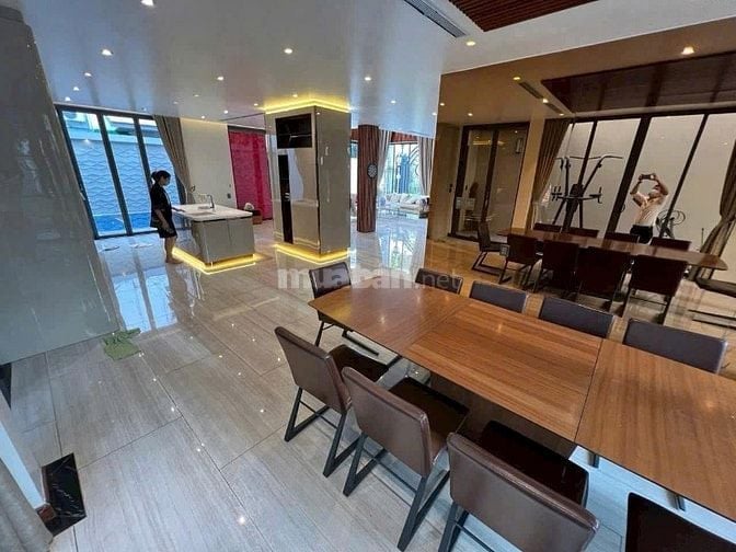 Cho thuê Biệt Thự đơn lập 420m- hồ bơi ngay Phú mỹ Hưng giá 145 triệu