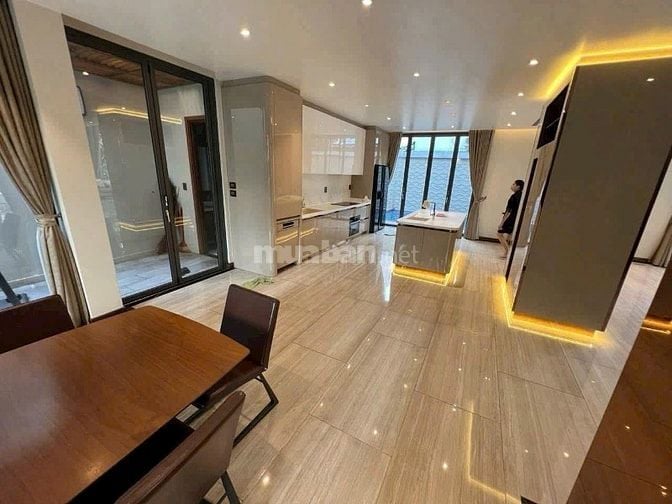 Cho thuê Biệt Thự đơn lập 420m- hồ bơi ngay Phú mỹ Hưng giá 145 triệu
