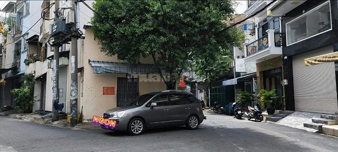 Cho thuê xe 7 chỗ tự lái thoải mái 8 tiếng 800.000 đồng.