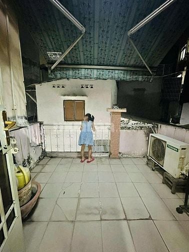 ĐƯỜNG 3/2 QUẬN 10 DT 40M2, HẺM XE HƠI CẠNH NHÀ, SỔ VUÔNG A4