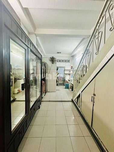 ĐƯỜNG 3/2 QUẬN 10 DT 40M2, HẺM XE HƠI CẠNH NHÀ, SỔ VUÔNG A4
