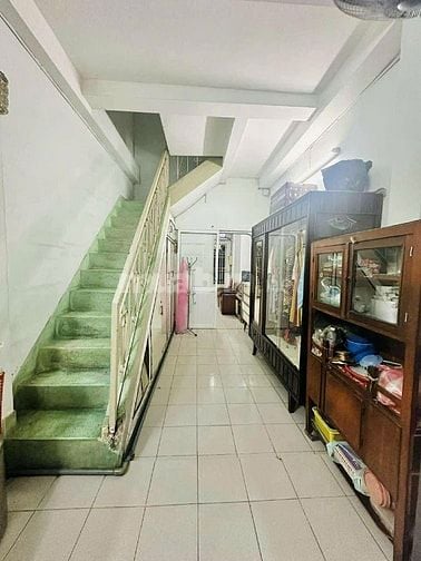 ĐƯỜNG 3/2 QUẬN 10 DT 40M2, HẺM XE HƠI CẠNH NHÀ, SỔ VUÔNG A4