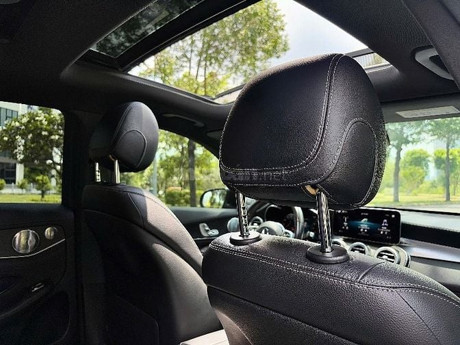 Mercedes Glc300 4 matic model 2021 màu Đen rất mới