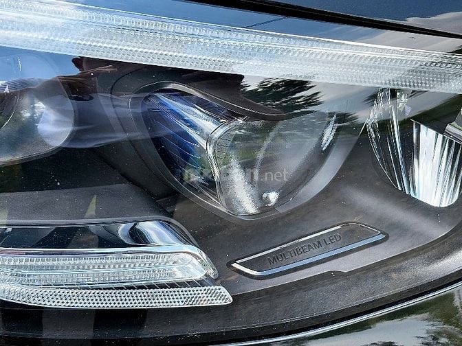 Mercedes Glc300 4 matic model 2021 màu Đen rất mới